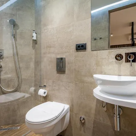 Bed & Breakfast Level Luxury