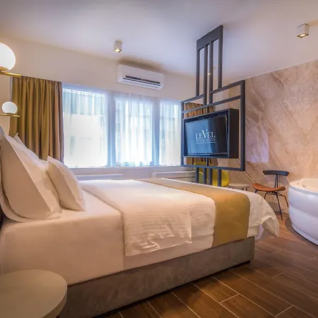 Level Luxury Bed & Breakfast 4*