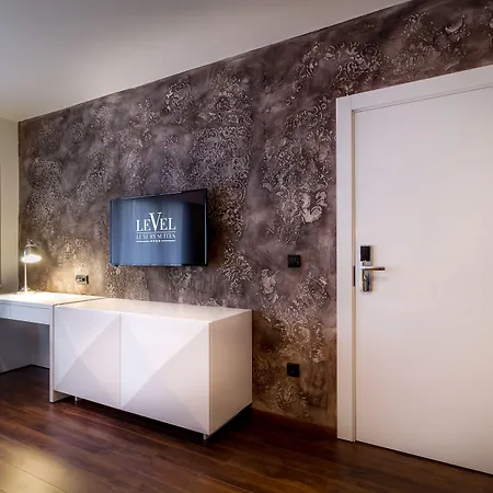 Bed & Breakfast Level Luxury