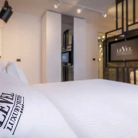 Bed & Breakfast Level Luxury