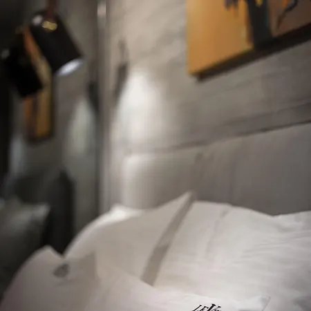 Level Luxury Bed & Breakfast 4*