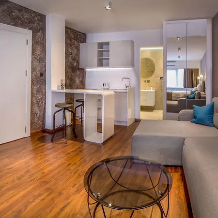 Bed & Breakfast Level Luxury 4*