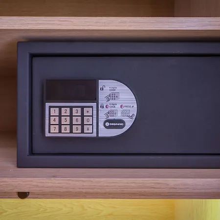 Level Luxury Bed & Breakfast 4*