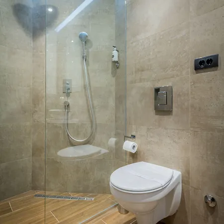 Bed & Breakfast Level Luxury