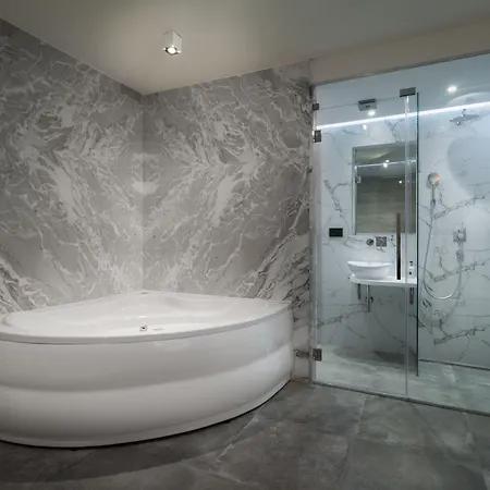 Level Luxury 4* Belgrade