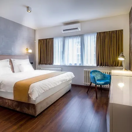 Level Luxury 4*