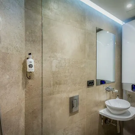 Level Luxury 4*