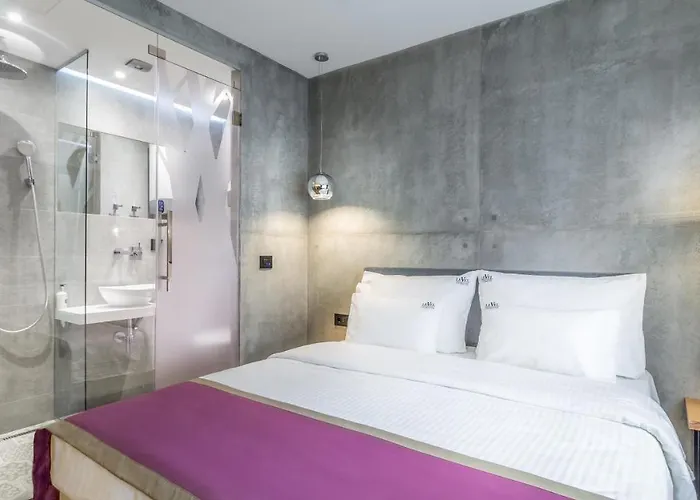 Level Luxury Bed & Breakfast Belgrad