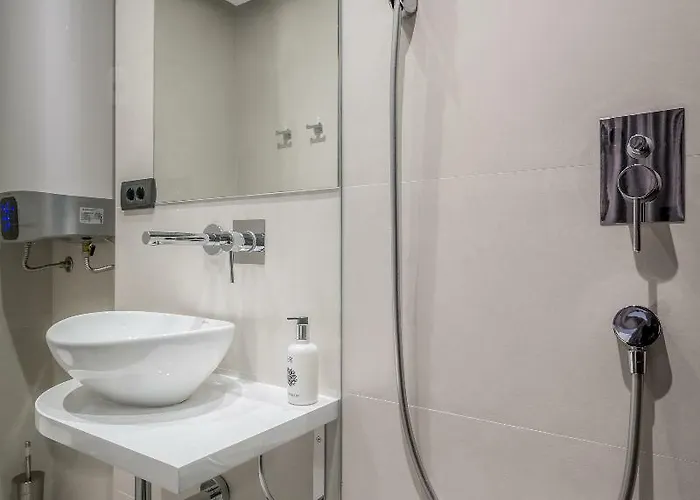 Level Luxury Oda ve Kahvaltı 4*